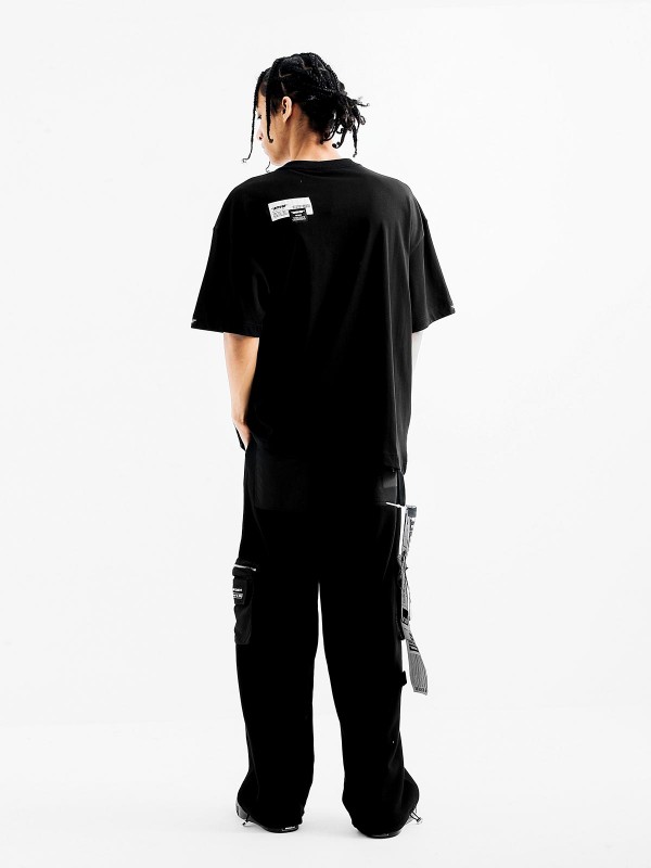 CHAIN ​​NECK T-SHIRT