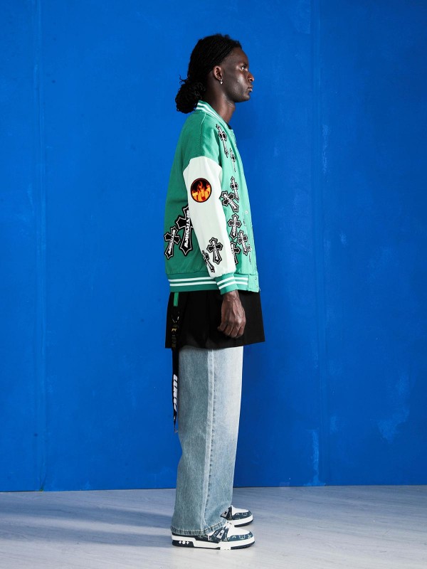 CHAQUETA BOMBER CON CRUCES