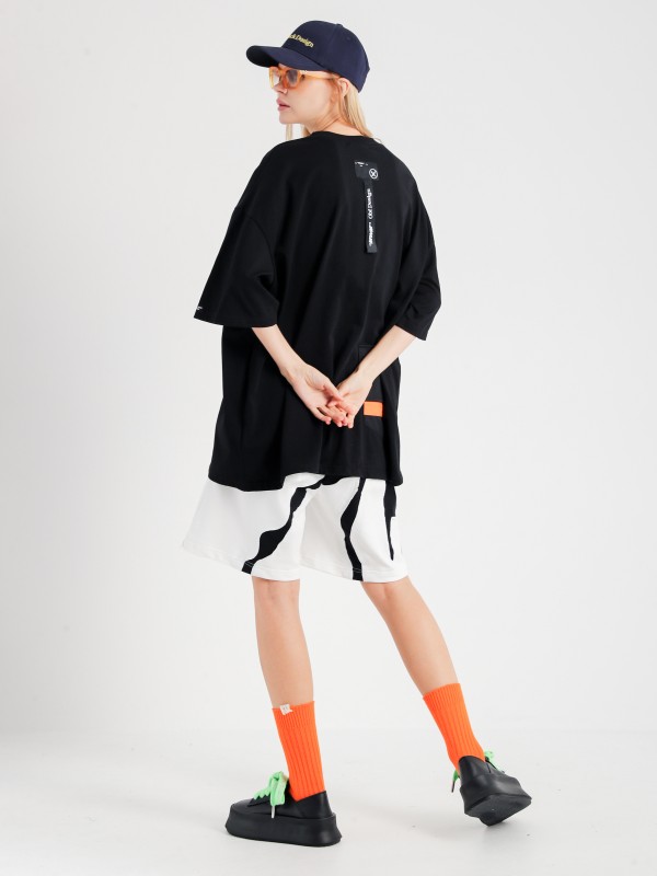 BLACK & WHITE SHORTS