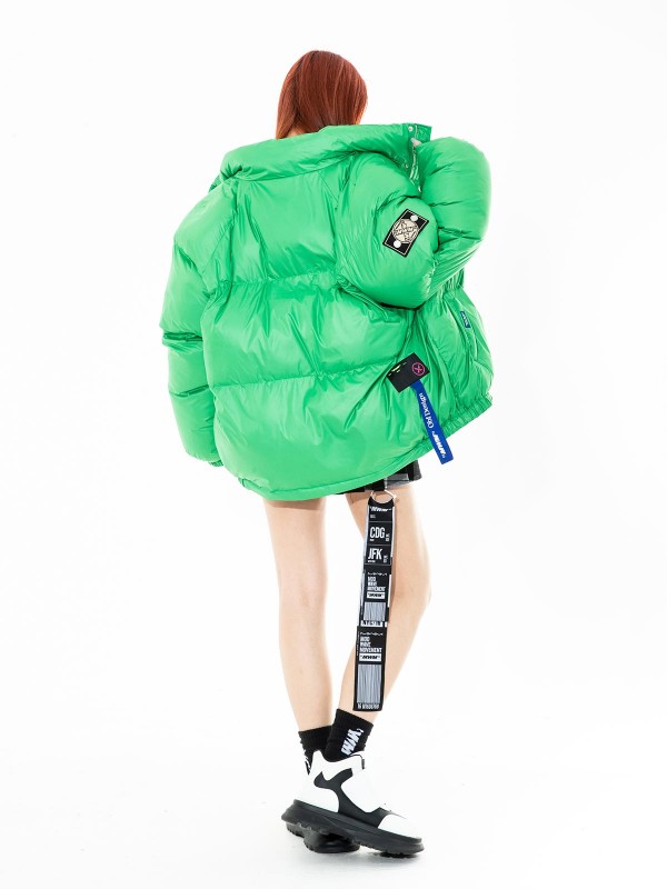 ABRIGO DE PLUMAS ACOLCHADO