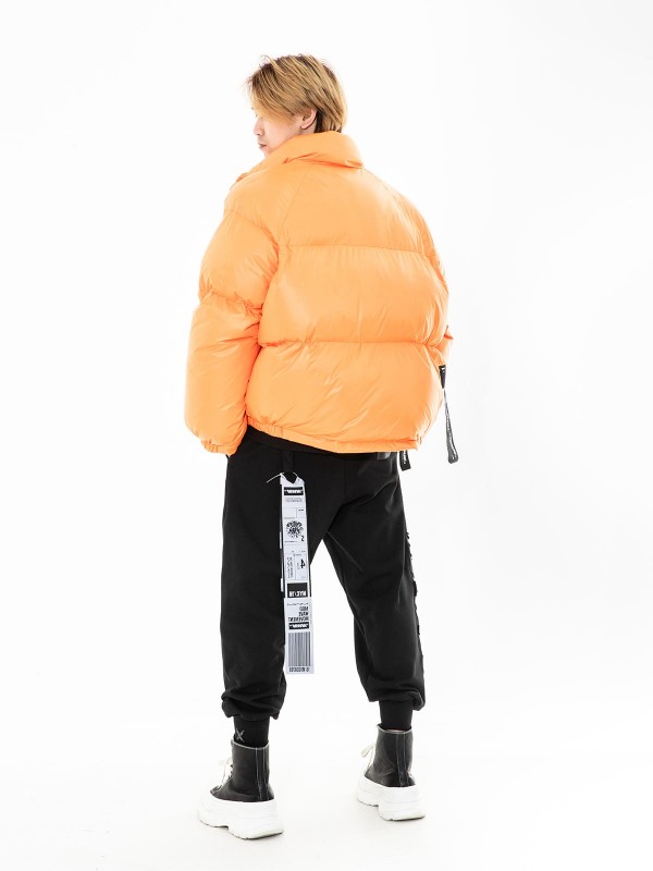 ABRIGO DE PLUMAS ACOLCHADO