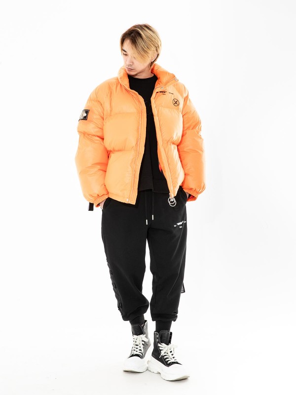 ABRIGO DE PLUMAS ACOLCHADO