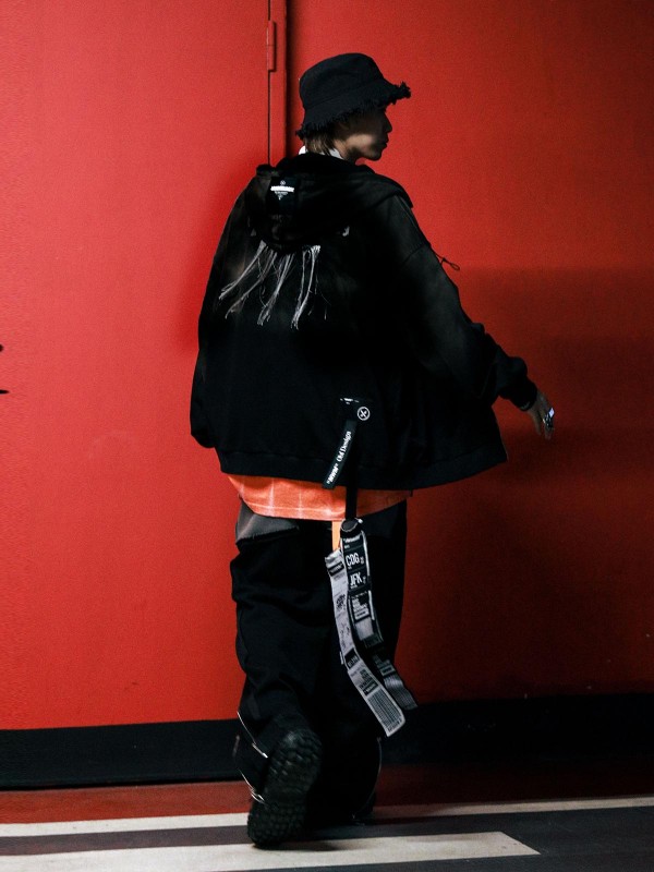 SUDADERA CON CAPUCHA