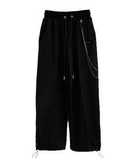 PANTALÓN CON CADENA