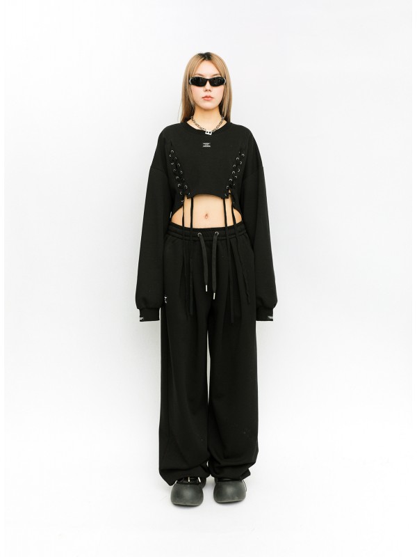 MWM CROPPED SWEATSHIRT