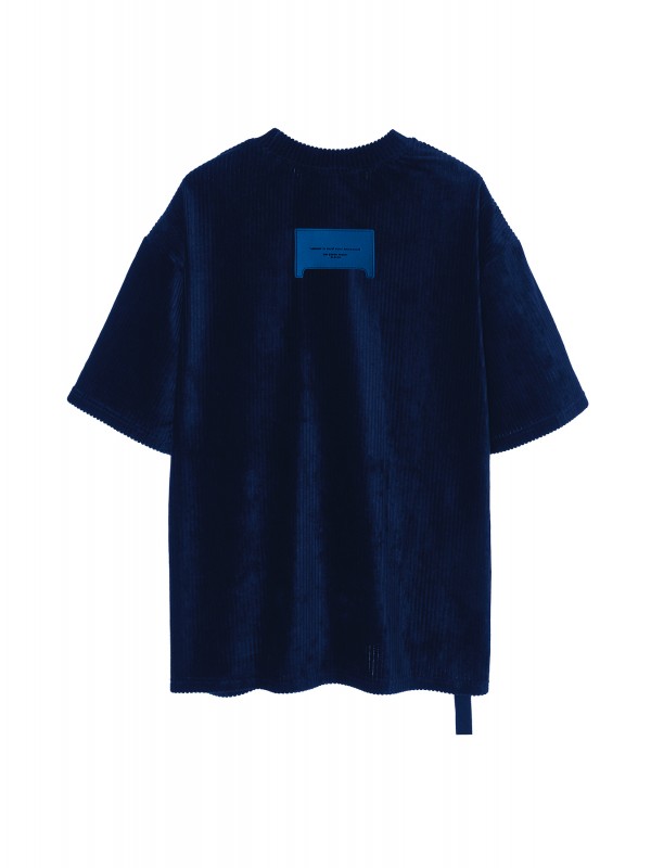 T-SHIRT WITH MINIATURE AND CHAIN