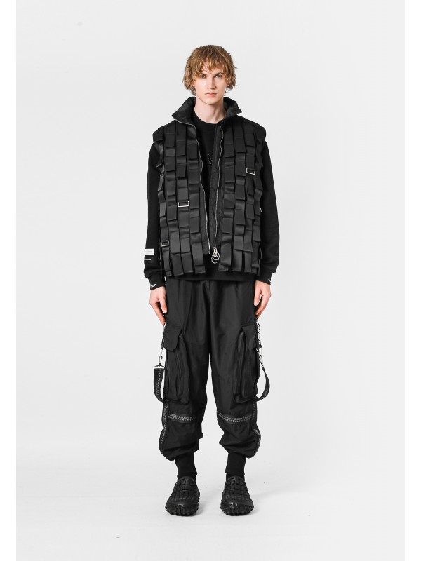MWM INTERLACED DESIGN VEST