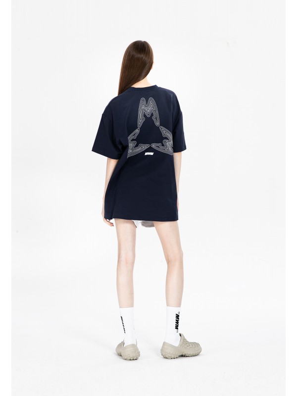 CAMISETA MWM CON LOGO TRIANGULAR