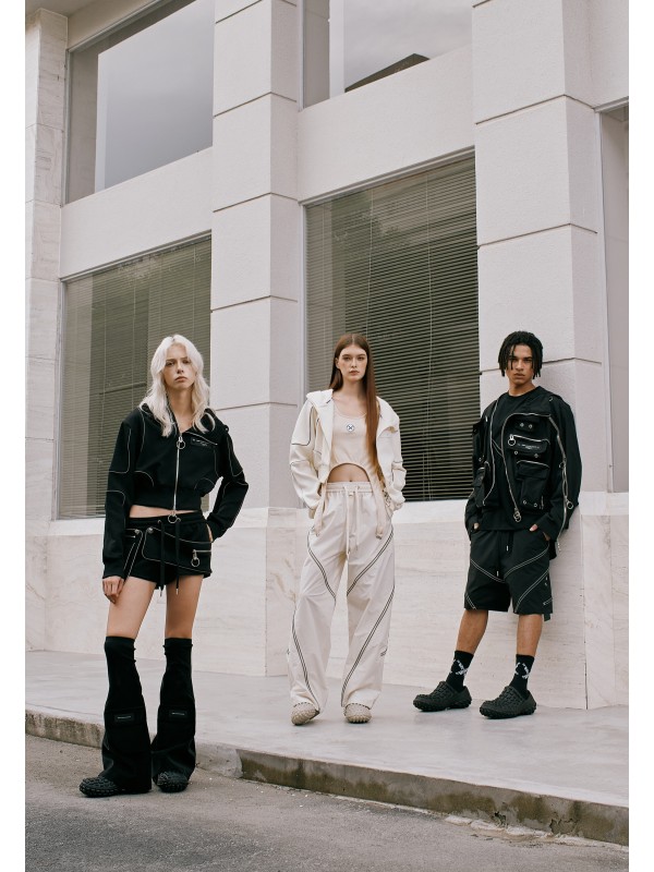 CHAQUETA DEPORTIVA MWM CON DETALLE REFLECTANTE