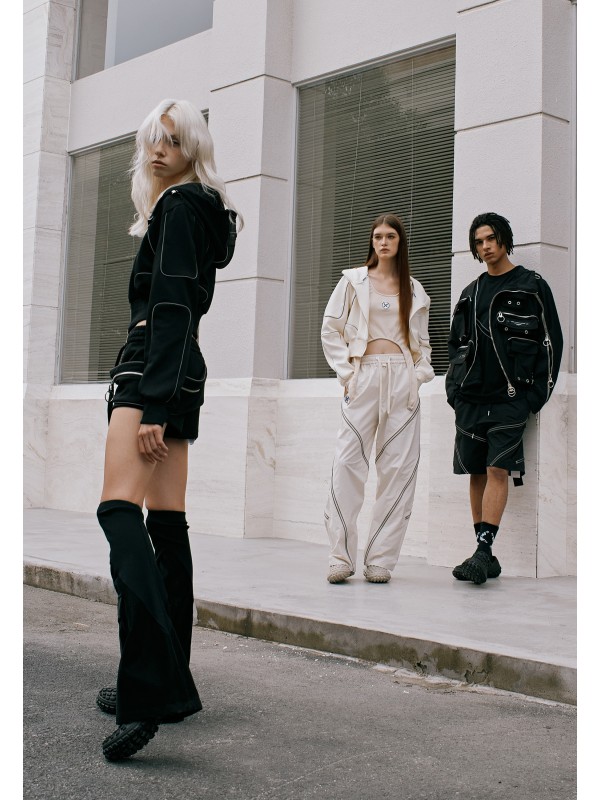 CHAQUETA DEPORTIVA MWM CON DETALLE REFLECTANTE