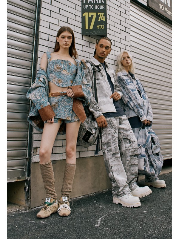 MWM TAPESTRY DENIM TOP