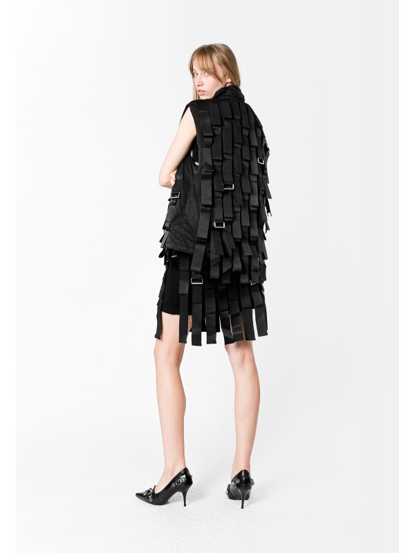 MWM INTERLACED DESIGN VEST