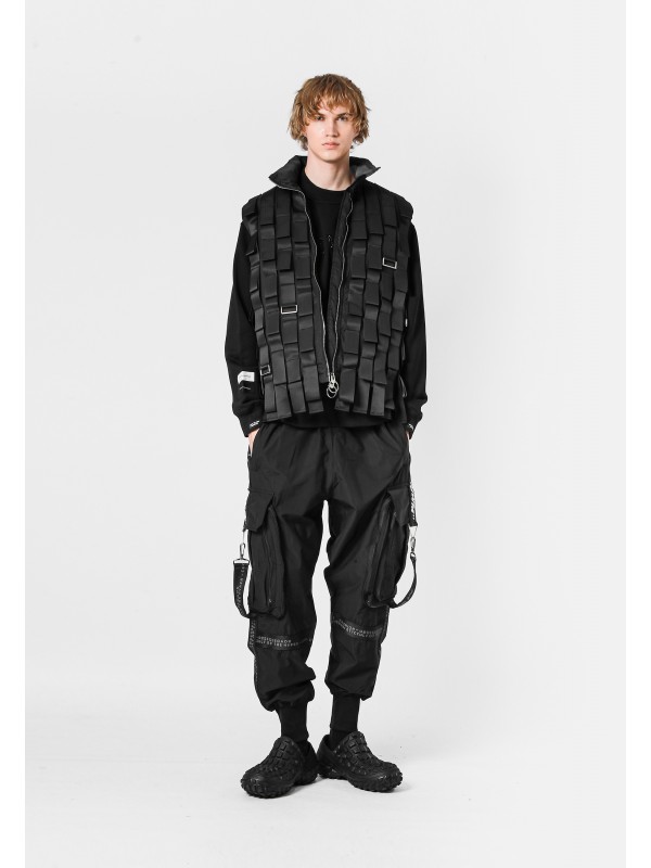 MWM INTERLACED DESIGN VEST