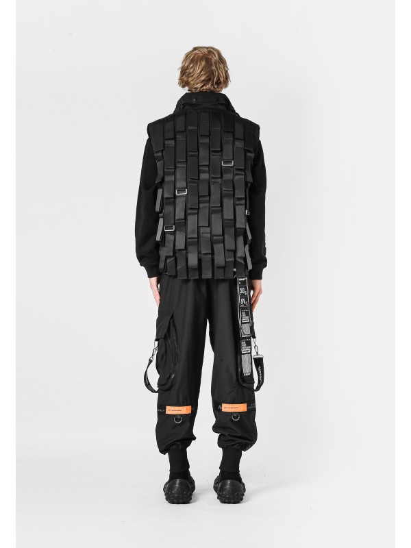 MWM INTERLACED DESIGN VEST