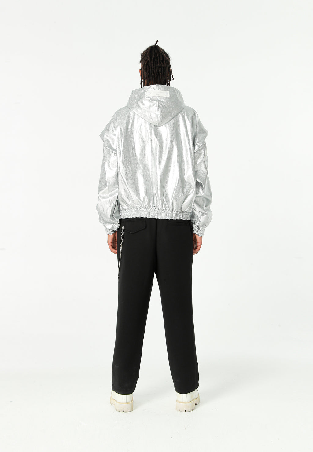 Chaqueta Bomber efecto piel con capucha y hombreras | MWM [PS_COLORS:SILVER]