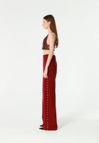Top de efecto piel con escote pronunciado y tachuelas metálicas | MWM [PS_COLORS:BURGUNDY]