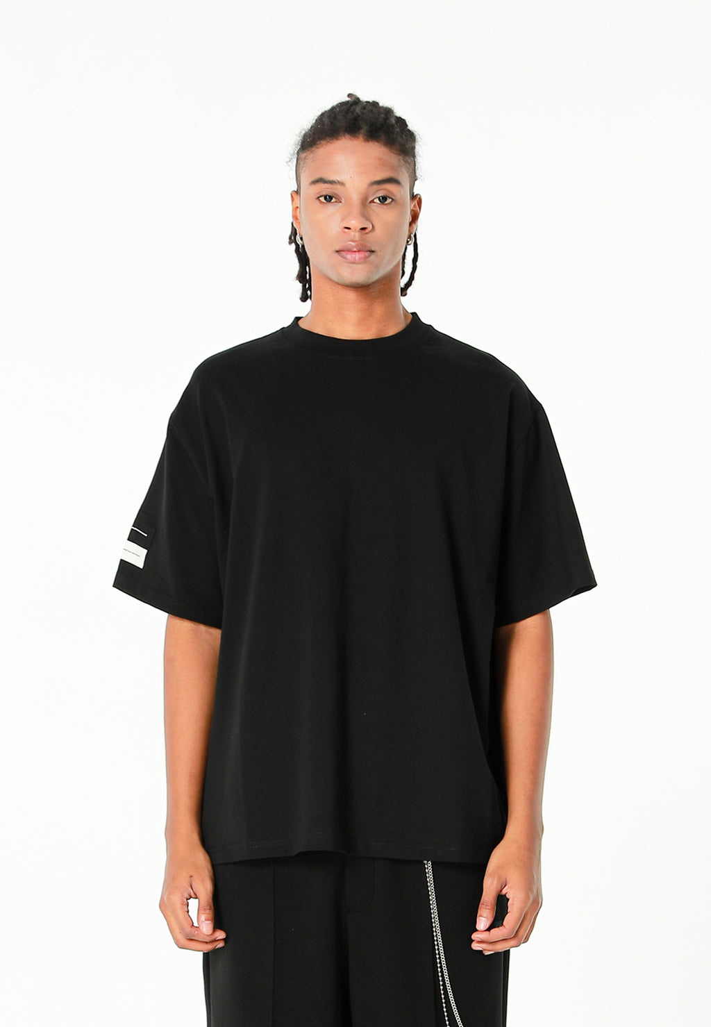 Camiseta Relaxed Fit con manga caída y X de cordones cruzados | MWM [PS_COLORS:BLACK]