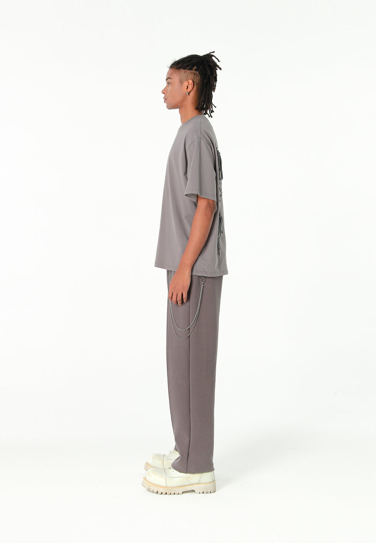 Camiseta Relaxed Fit con manga caída y X de cordones cruzados | MWM [PS_COLORS:GREY]