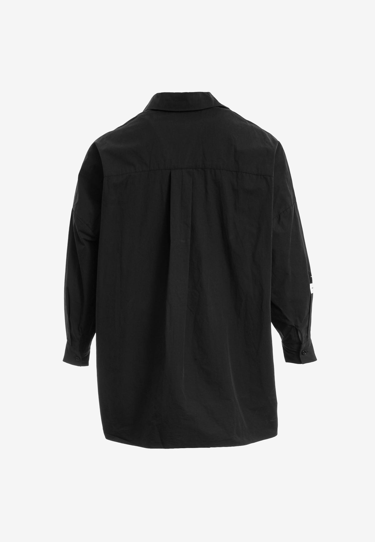 Camisa básica de mujer con corte asiático, pliegues y escote | MWM [PS_COLORS:BLACK]