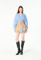Camisa básica de mujer con corte asiático, pliegues y escote | MWM [PS_COLORS:BLUE]