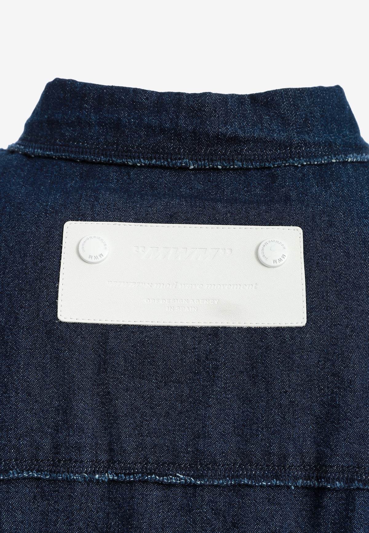 Camisa vaquera TEDDY de corte relajado con parches Teddy en frontal y espalda | MWM [PS_COLORS:BLUE]