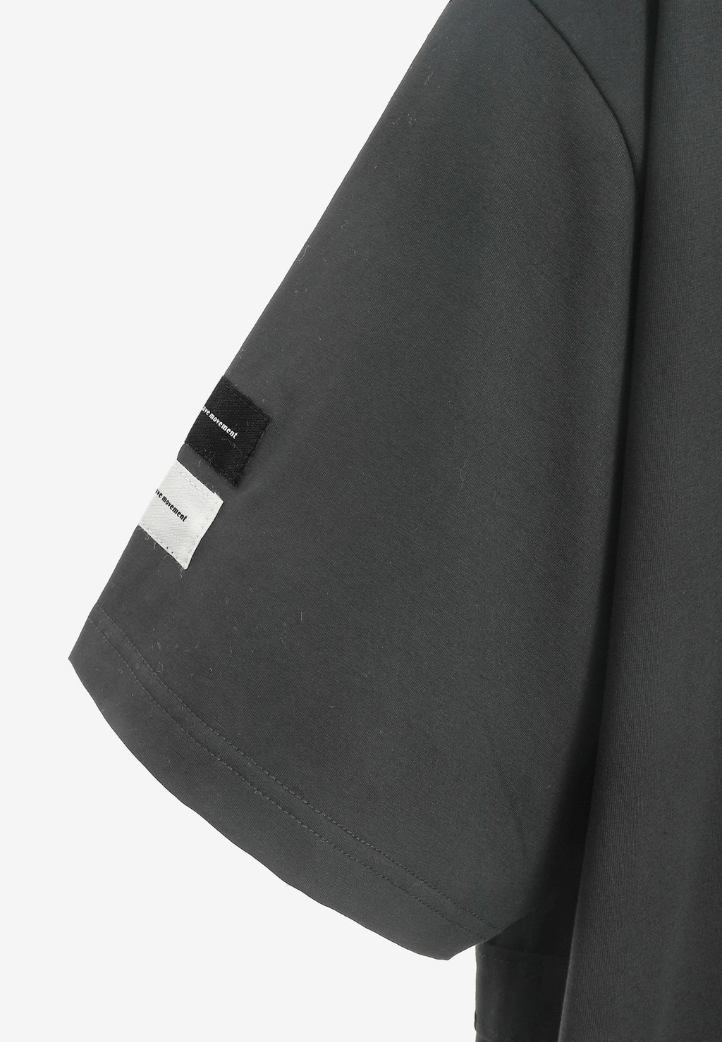 Camiseta de corte relajado con diseño entrelazado y tachuelas en los hombros | MWM [PS_COLORS:GREY]