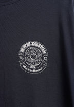 Camiseta de corte regular con motivo Eye MWM bordado en pecho y espalda | MWM [PS_COLORS:BLUE]