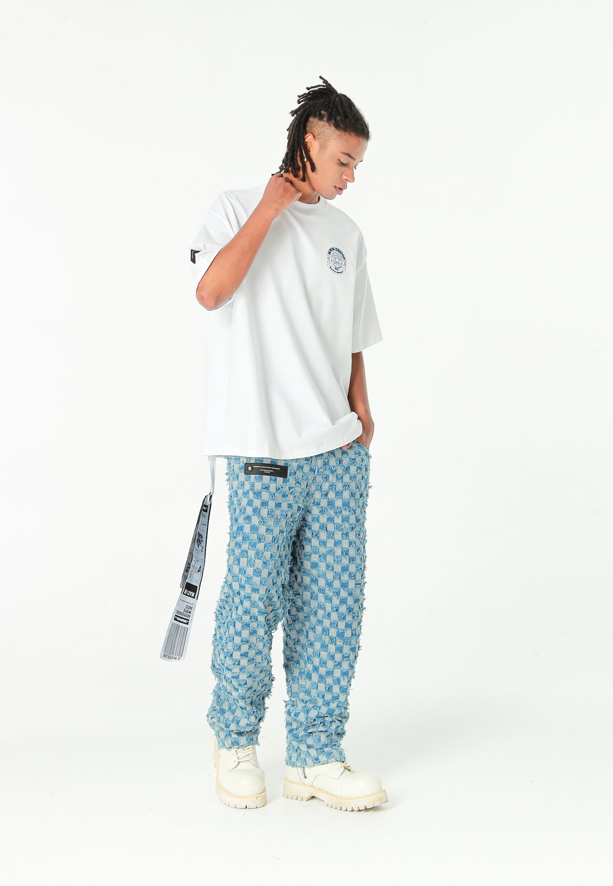 Camiseta de corte regular con motivo Eye MWM bordado en pecho y espalda | MWM [PS_COLORS:WHITE]