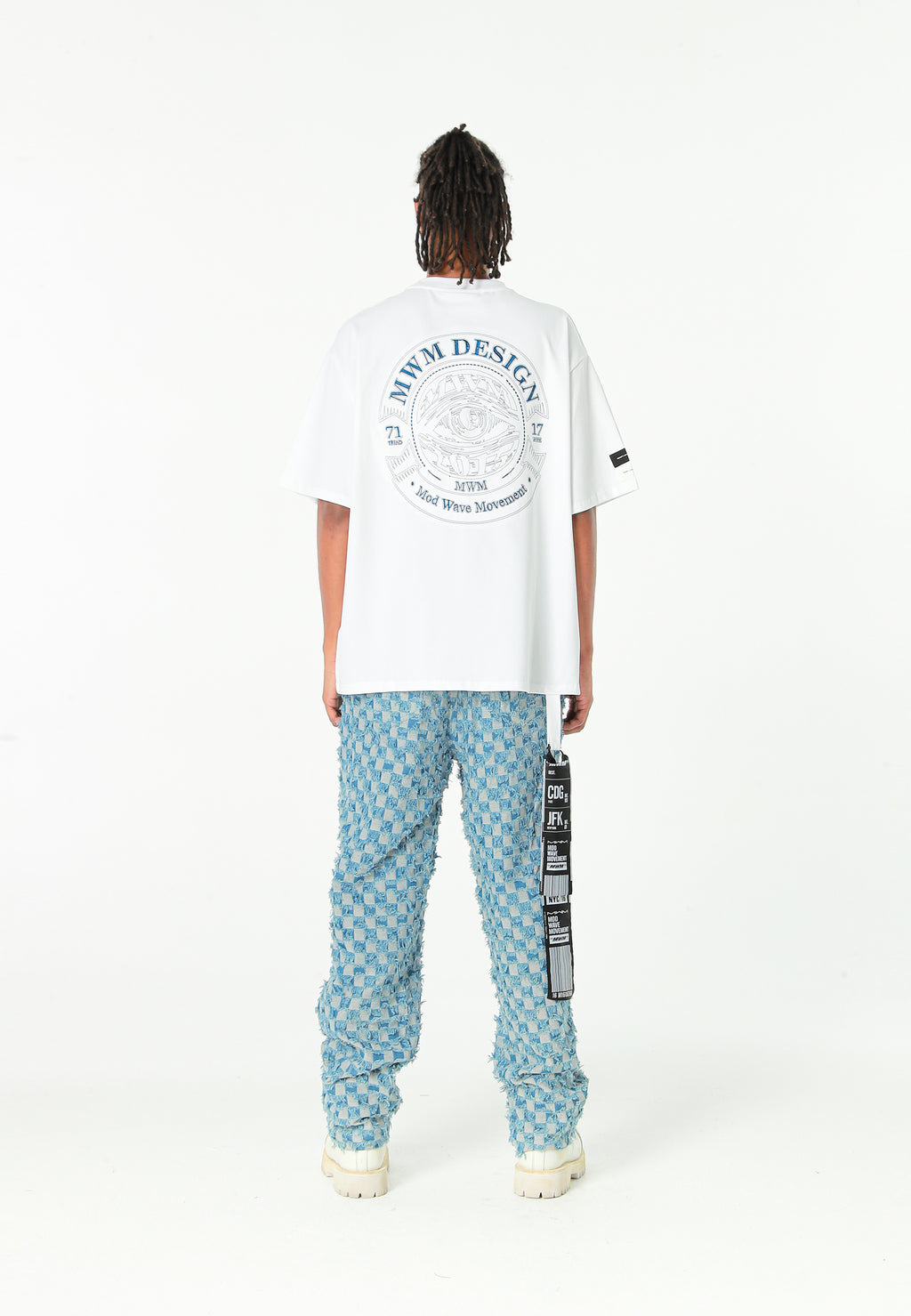 Camiseta de corte regular con motivo Eye MWM bordado en pecho y espalda | MWM [PS_COLORS:WHITE]