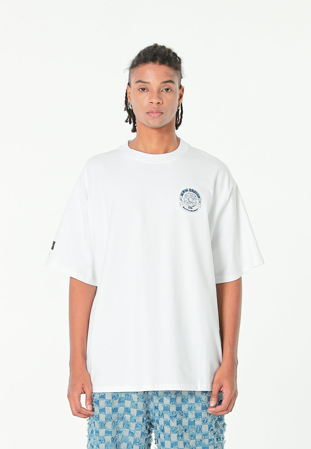 Camiseta de corte regular con motivo Eye MWM bordado en pecho y espalda | MWM [PS_COLORS:WHITE]