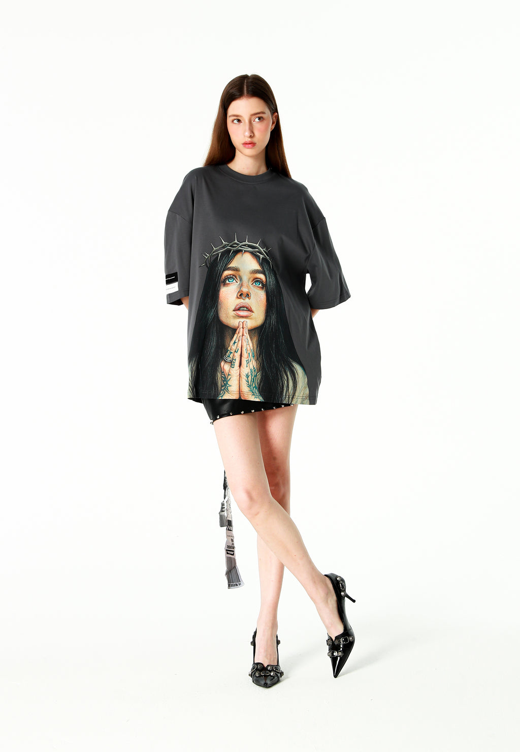 Camiseta Faces de algodón mercerizado con print de gran formato | MWM [PS_COLORS:GREY]