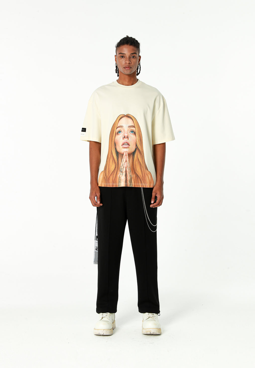 Camiseta Faces de algodón mercerizado con print de gran formato | MWM [PS_COLORS:ECRU]