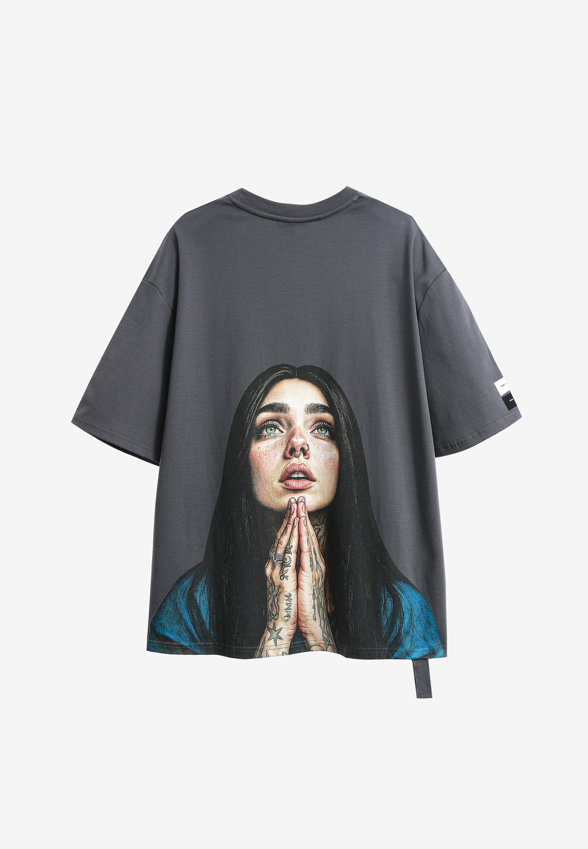 Camiseta Faces de algodón mercerizado con print de gran formato | MWM [PS_COLORS:GREY]