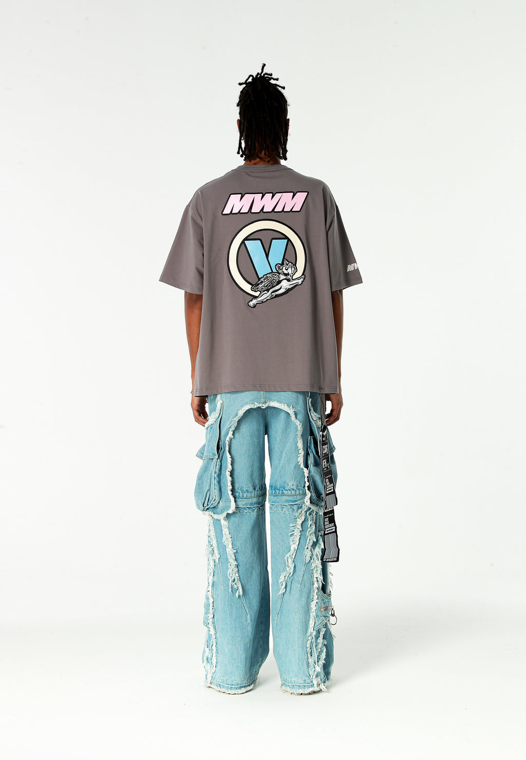 Camiseta Vanguard Dogs VDOG de corte regular con bulldog y aplicaciones efecto piel en la espalda | MWM [PS_COLORS:GREY]
