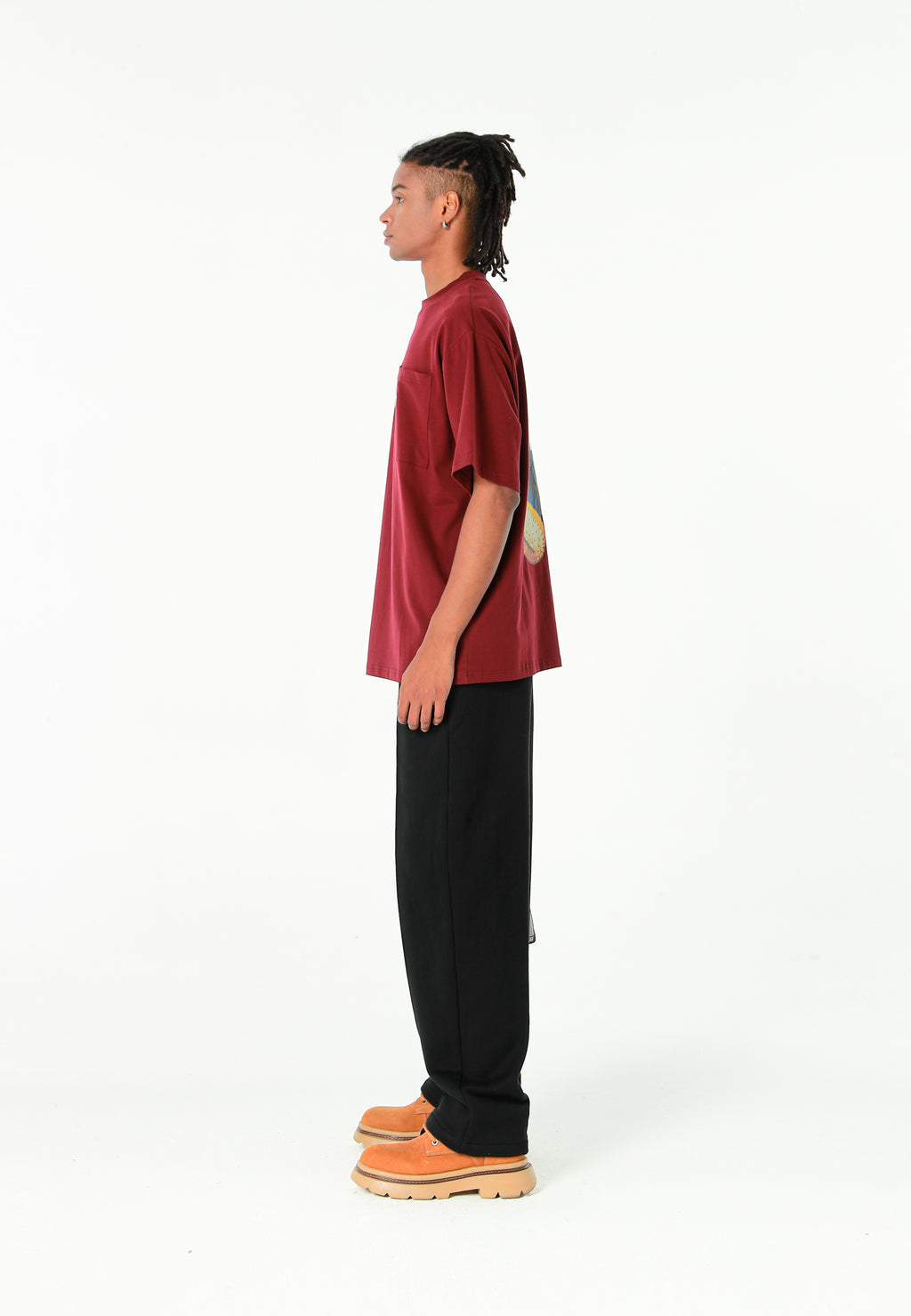 Camiseta TEDDY de corte regular con print patchwork 3D en la espalda | MWM [PS_COLORS:BURGUNDY]