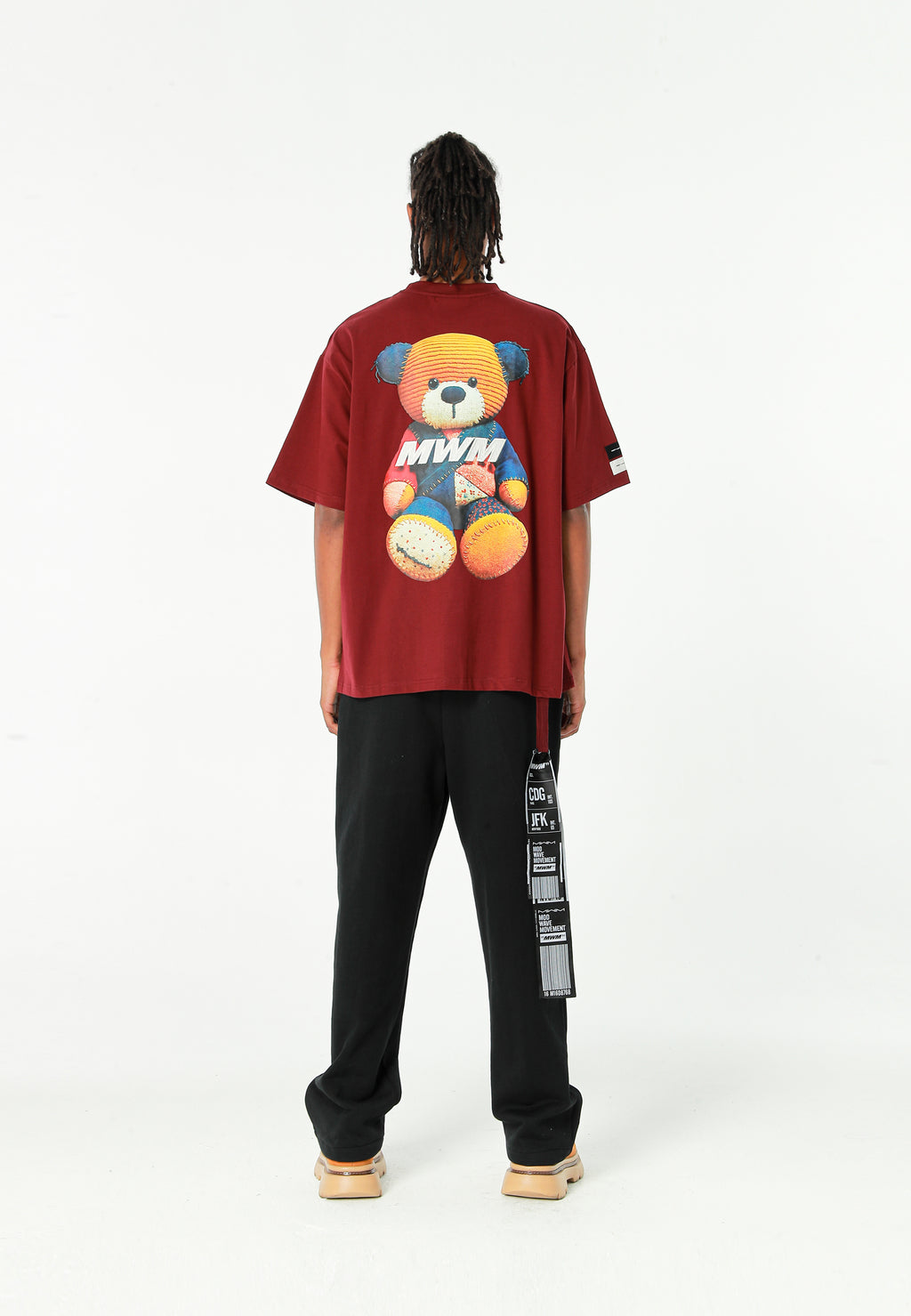 Camiseta TEDDY de corte regular con print patchwork 3D en la espalda | MWM [PS_COLORS:BURGUNDY]