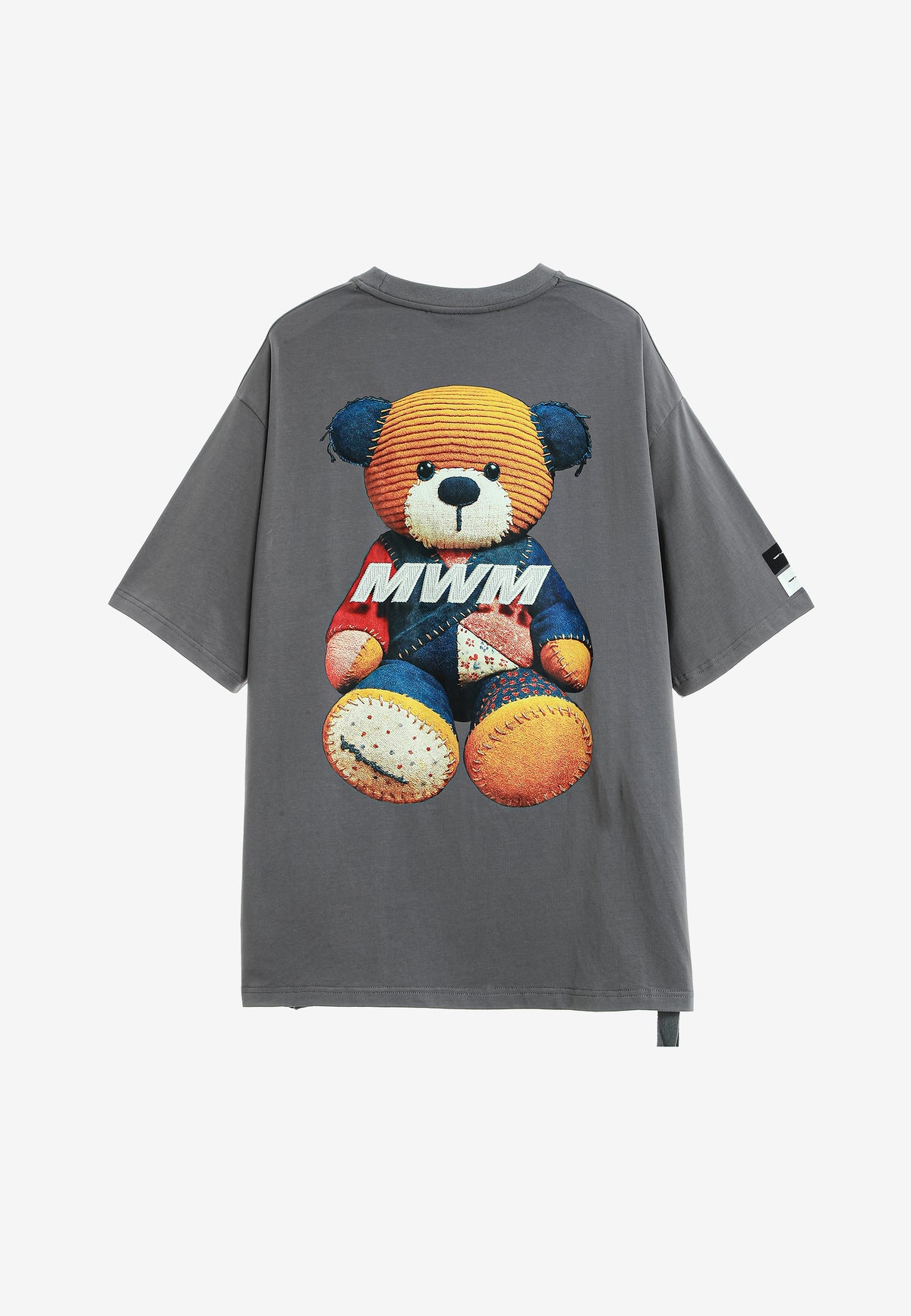 Camiseta TEDDY de corte regular con print patchwork 3D en la espalda | MWM [PS_COLORS:GREY]