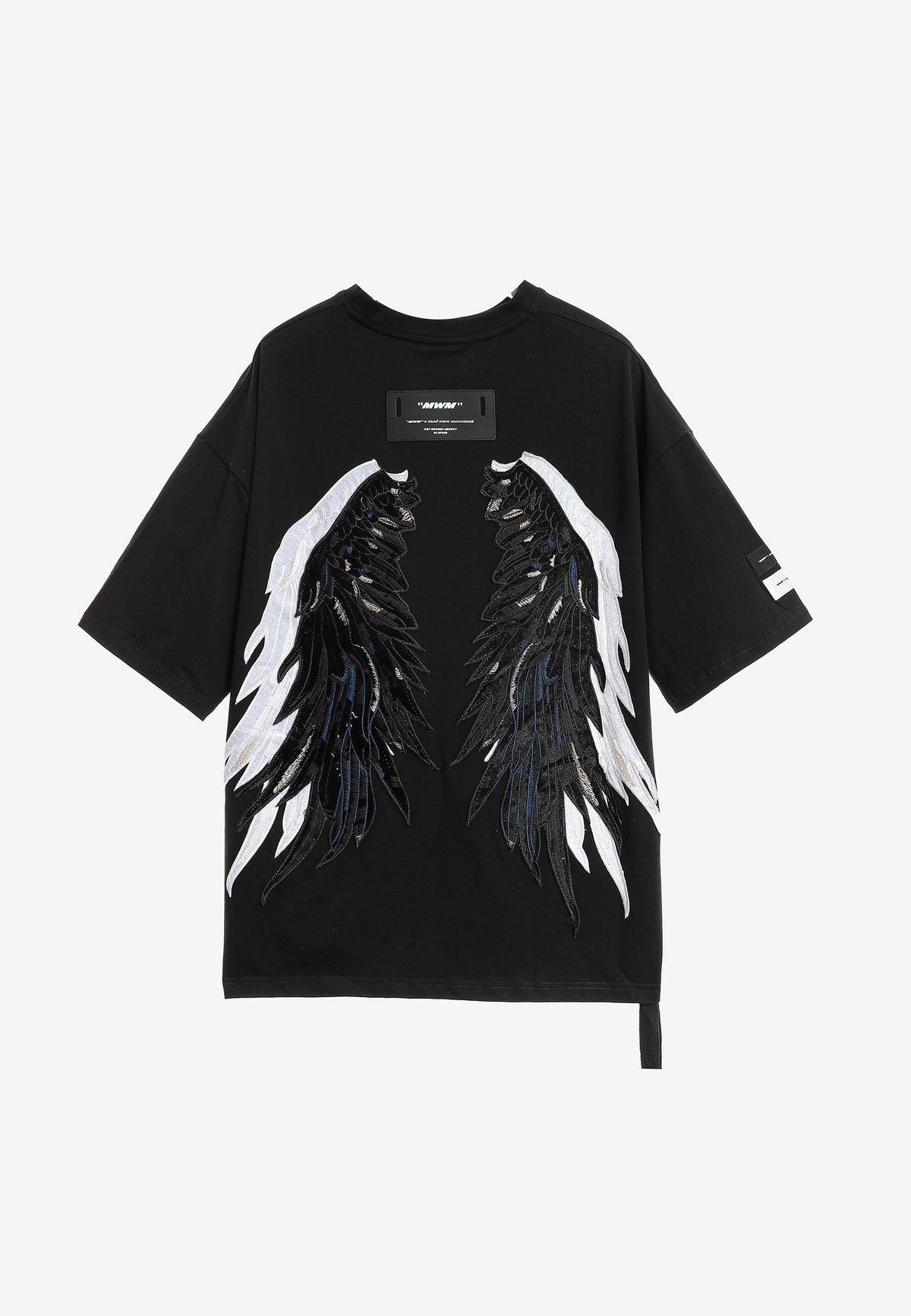 Camiseta Wings de corte relajado con estrellas frontales y doble parche de alas en la espalda | MWM [PS_COLORS:BLACK]