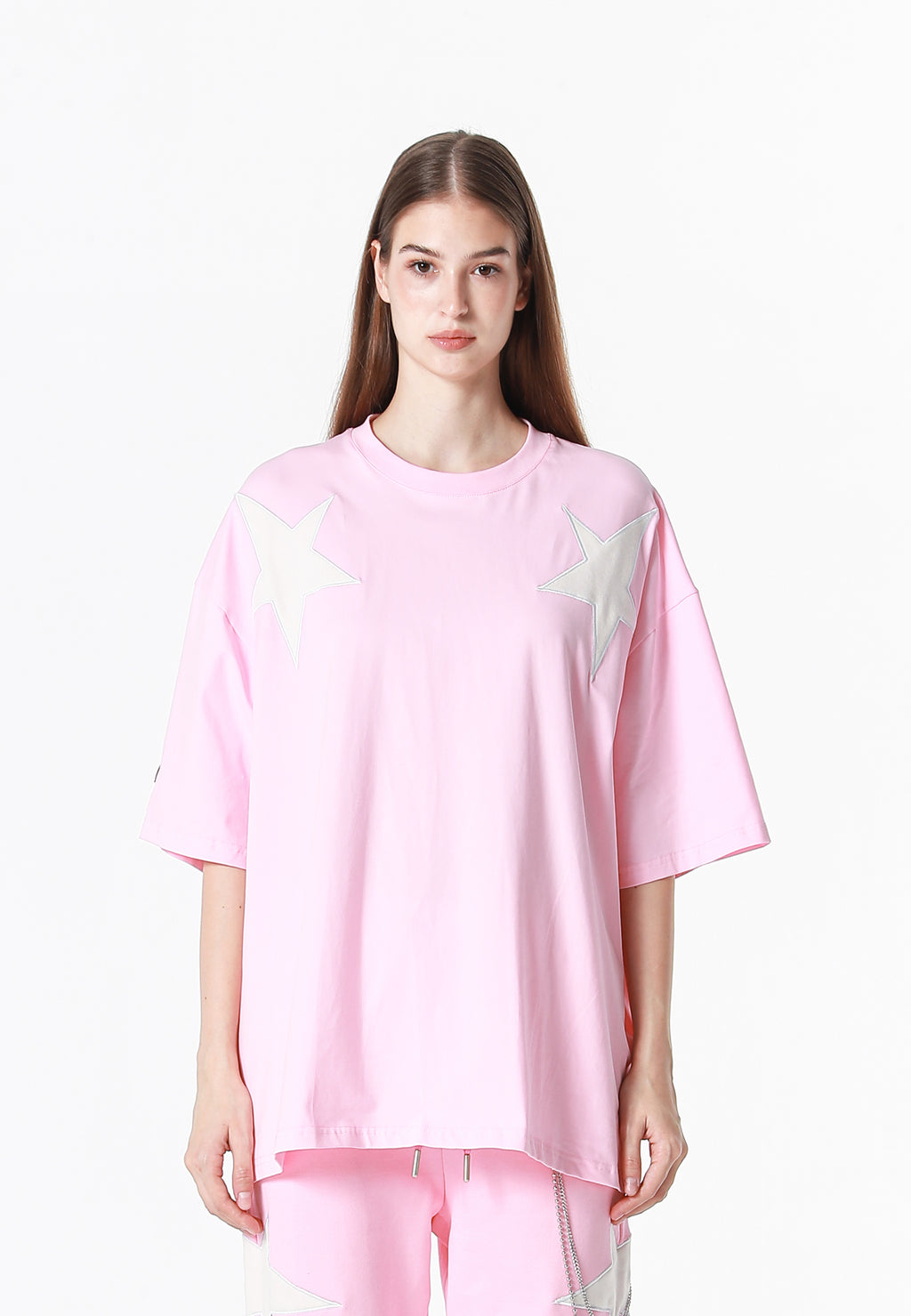 Camiseta Wings de corte relajado con estrellas frontales y doble parche de alas en la espalda | MWM [PS_COLORS:PINK]
