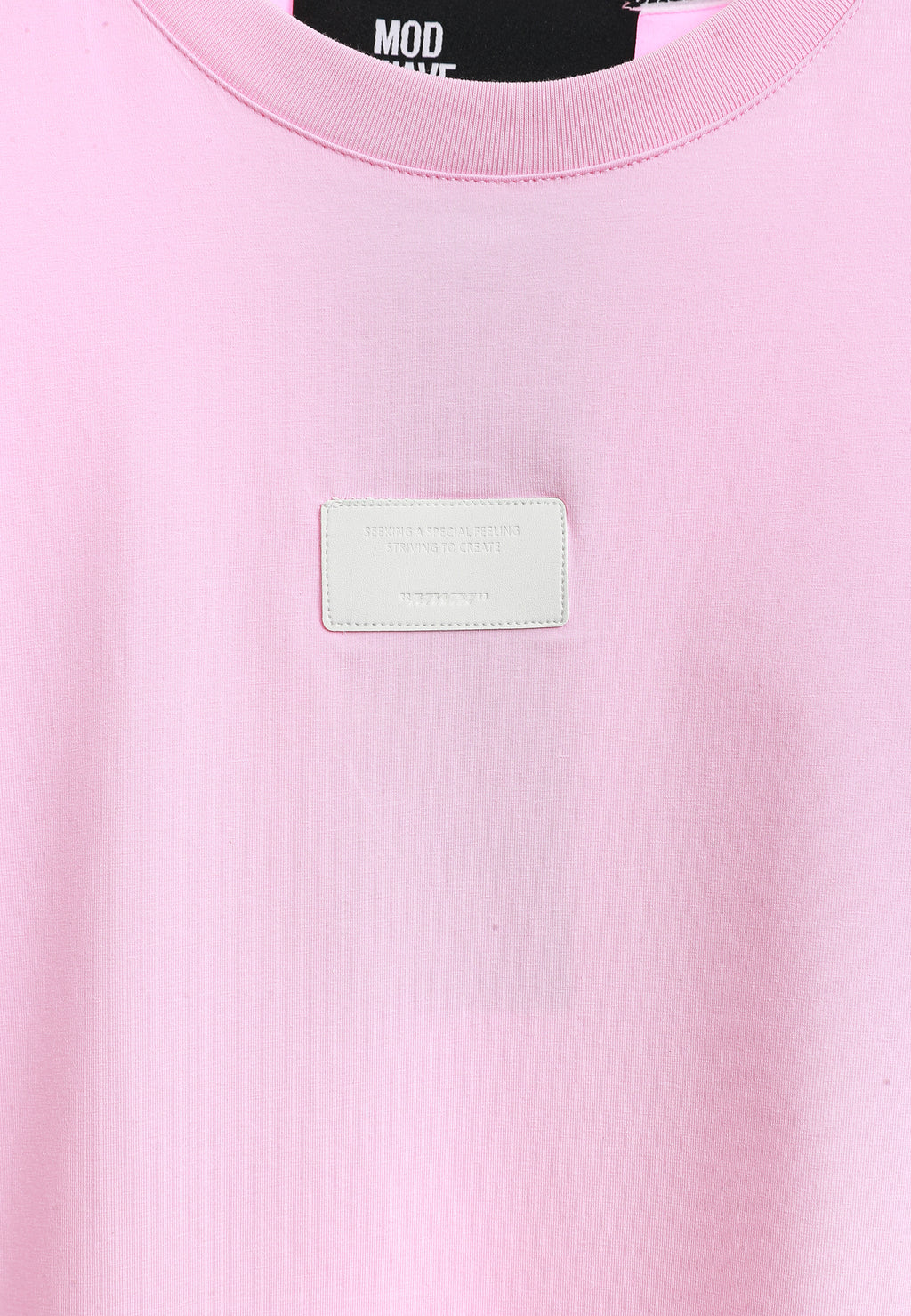 Camiseta Wings de corte relajado con alas de tachuelas en la espalda | MWM [PS_COLORS:PINK]