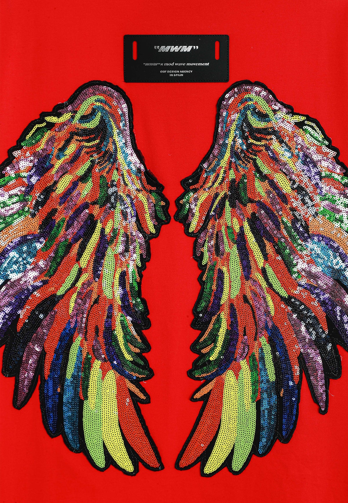 Camiseta Wings de corte relajado con alas de tachuelas en la espalda | MWM [PS_COLORS:RED]