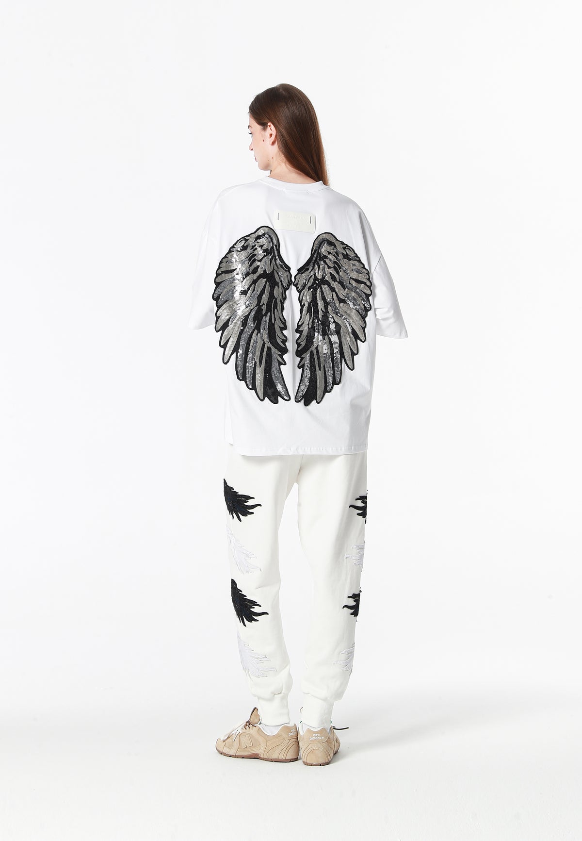 Camiseta Wings de corte relajado con alas de tachuelas en la espalda | MWM [PS_COLORS:WHITE]