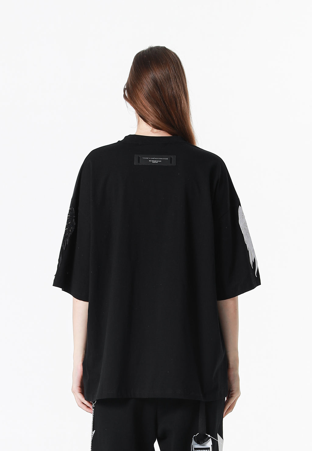 Camiseta Wings de corte relajado con parches Mini Wings en las mangas | MWM [PS_COLORS:BLACK]