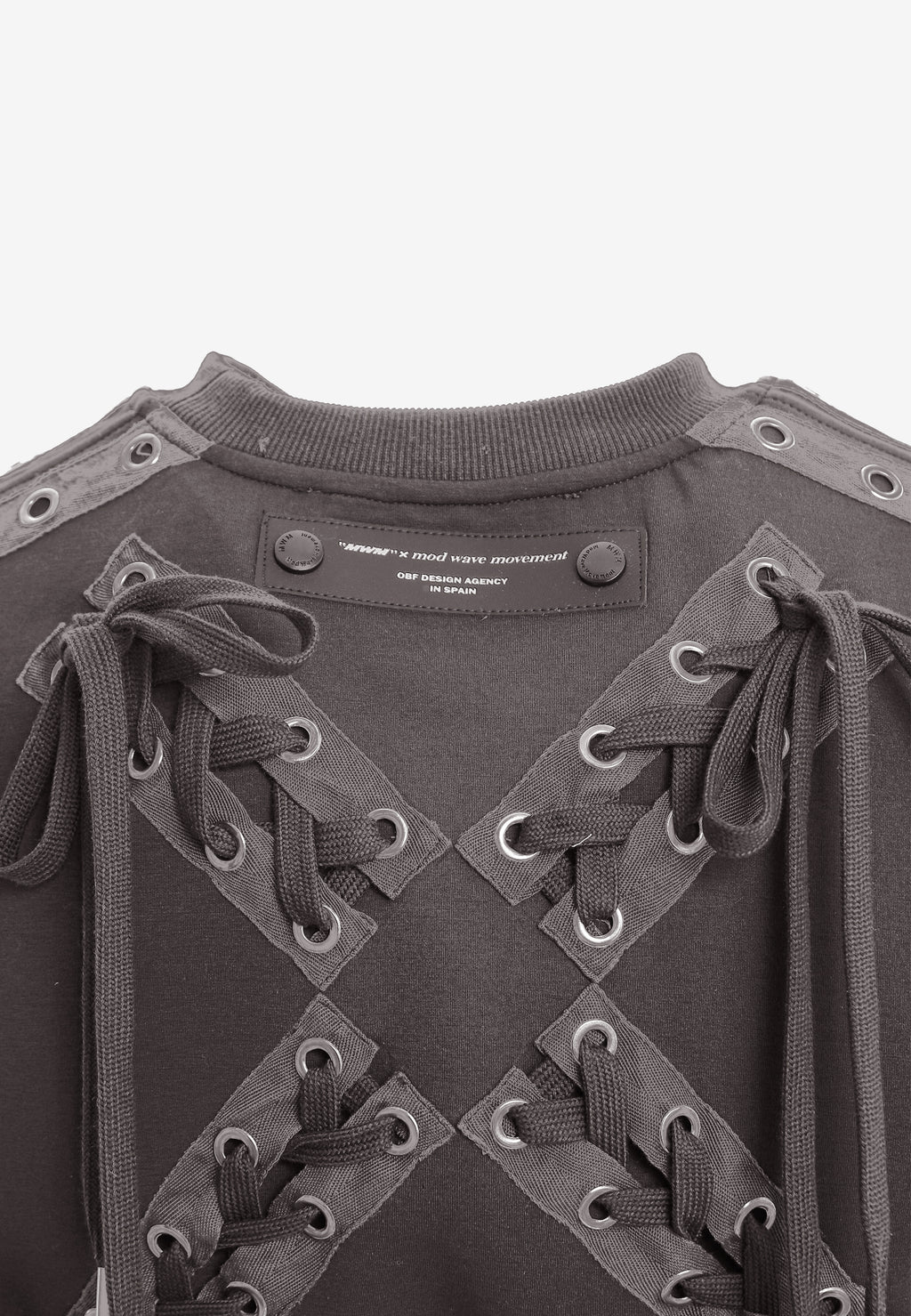 Sudadera corta con cordones en mangas y X de cordones cruzados | MWM [PS_COLORS:GREY]