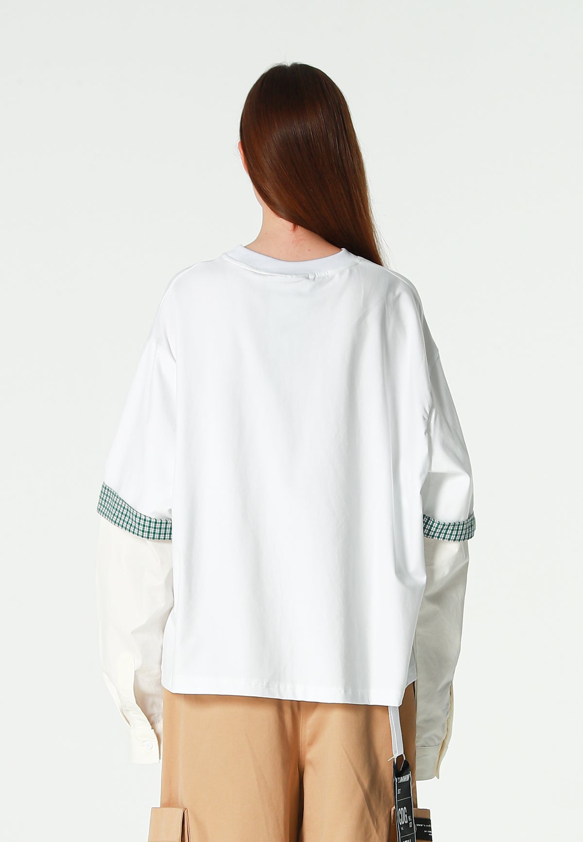 Camiseta de doble capa con manga larga de camisa y bolsillo frontal | MWM [PS_COLORS:WHITE]