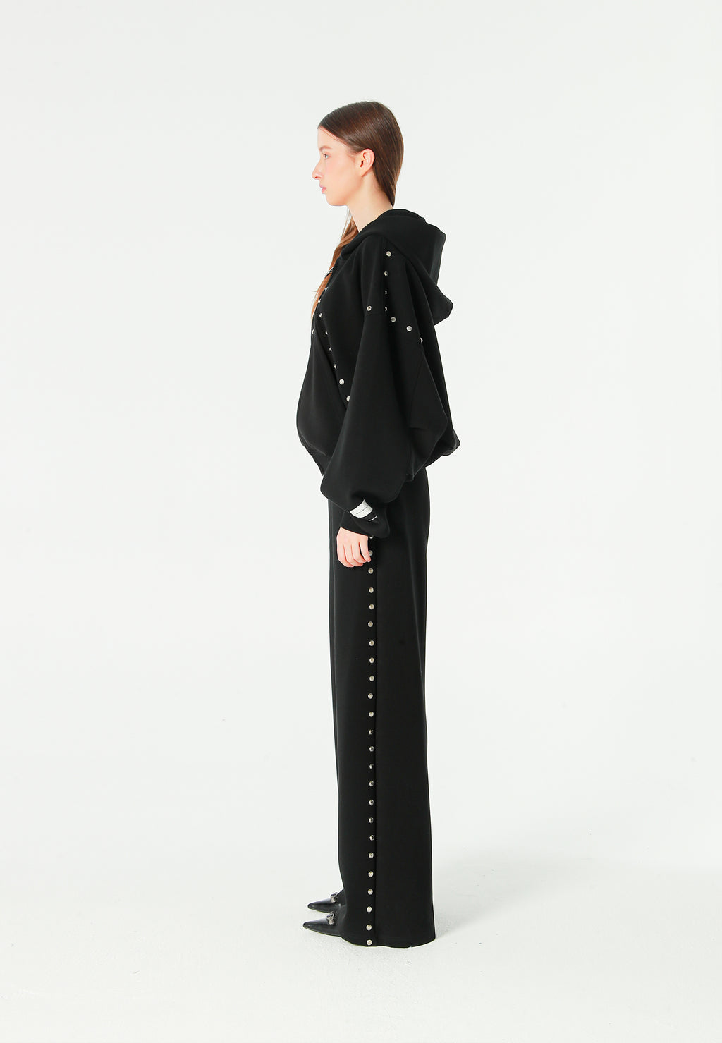 Pantalón palazzo de mujer de pierna ancha con efecto faja y tachuelas laterales | MWM [PS_COLORS:BLACK]