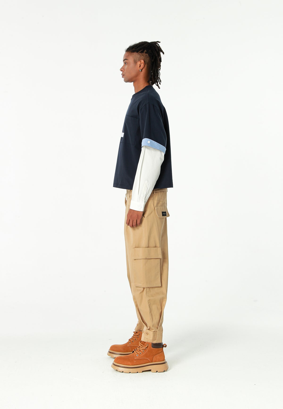 Pantalón cargo de corte relajado con doble cintura y bolsillos laterales | MWM [PS_COLORS:BEIGE]