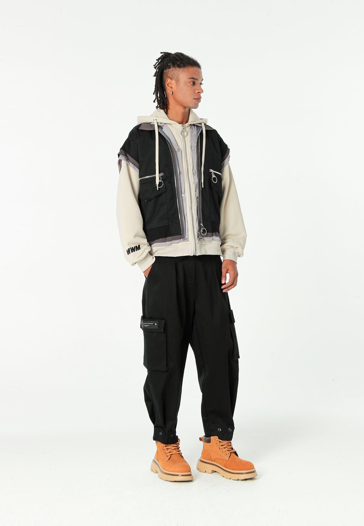 Pantalón cargo de corte relajado con doble cintura y bolsillos laterales | MWM [PS_COLORS:BLACK]