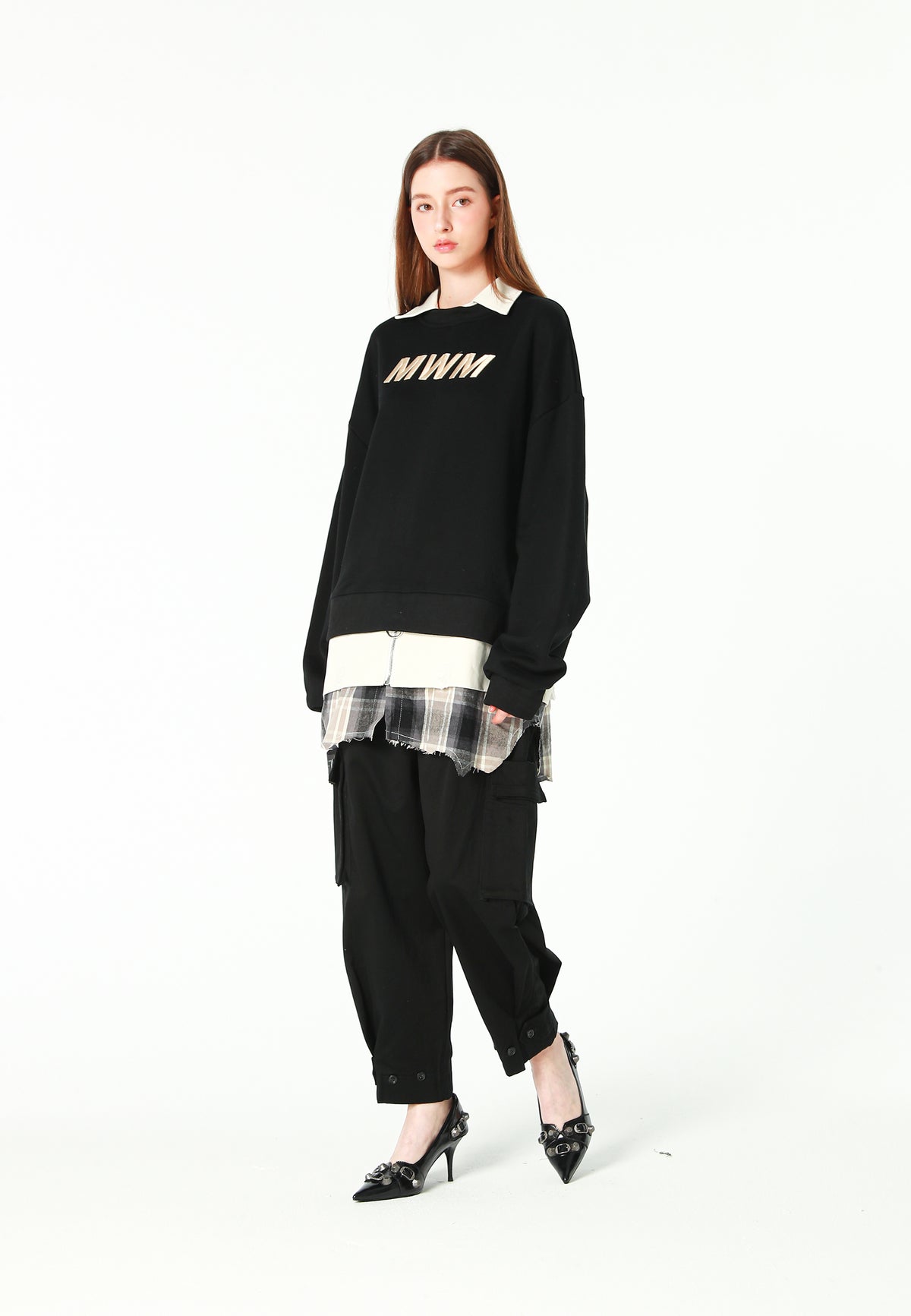 Pantalón cargo de corte relajado con doble cintura y bolsillos laterales | MWM [PS_COLORS:BLACK]