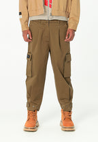 Pantalón cargo de corte relajado con doble cintura y bolsillos laterales | MWM [PS_COLORS:KHAKI]